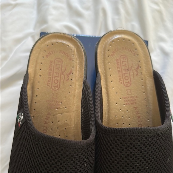 Fly Flot Women's Black Shoes - Picture 3 of 3